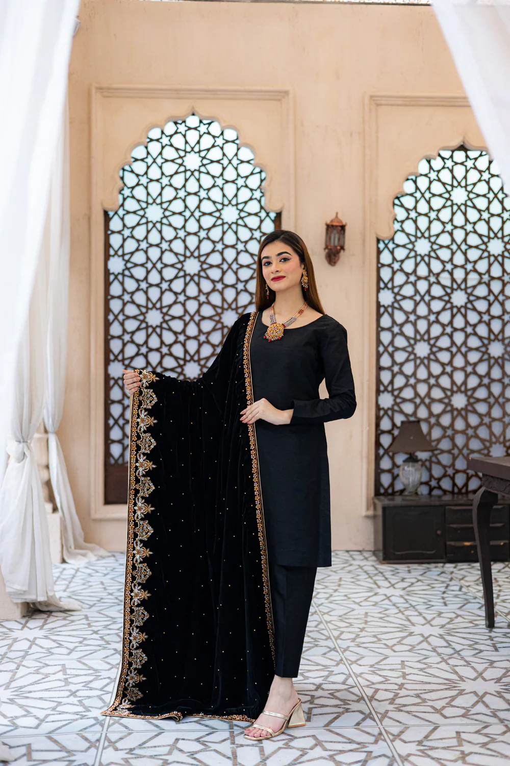 Velvet Shawl - Image 9